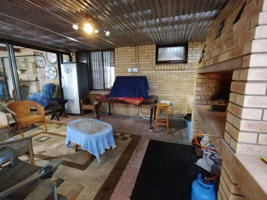 4 Bedroom Property for Sale in Noorsekloof Eastern Cape